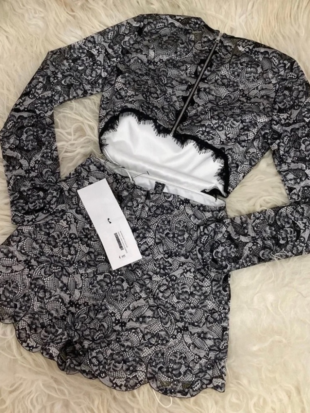 Alexis Deema Open Back Romper 1400 - Picture 8 of 13